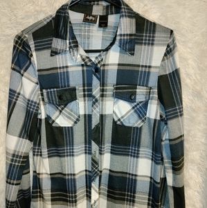 women's size small DayTrip Brand Flannel Shirt